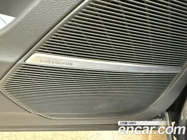 Audi Q7 2025 — Şəkil 12/20