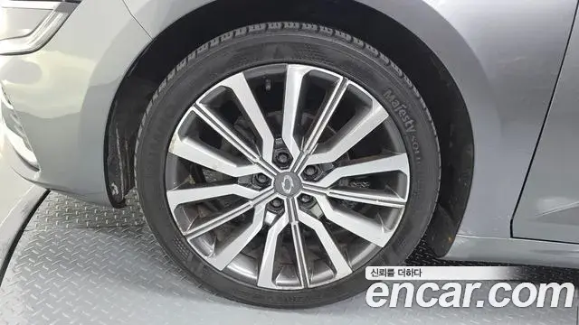 Renault Samsung SM6 2020 — Фото 10/20