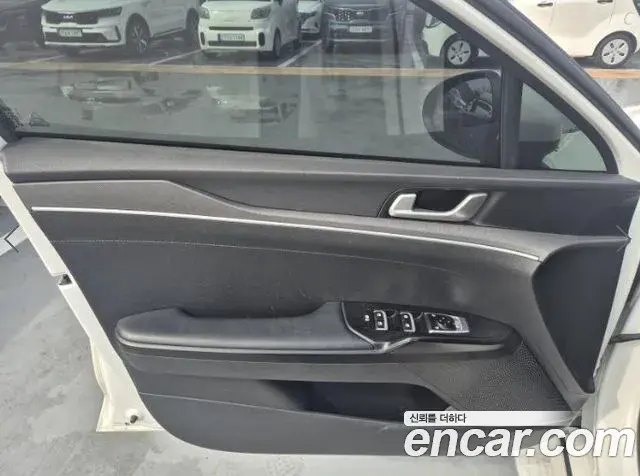 Kia K5 2020 — Photo 2/18