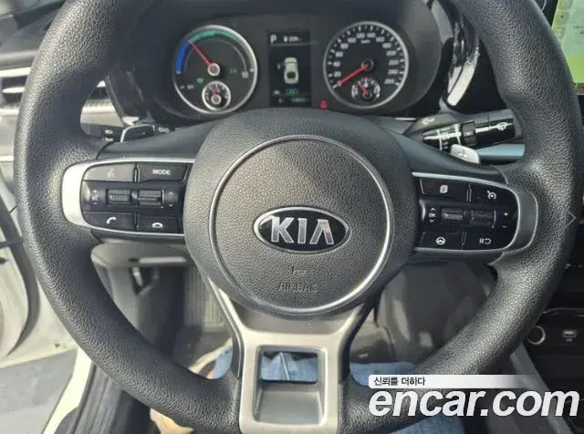 Kia K5 2020 — Photo 8/18