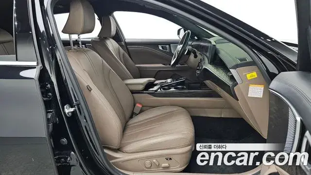 Kia K8 2022 — Şəkil 18/37
