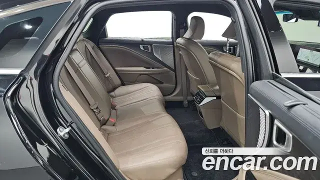 Kia K8 2022 — Şəkil 19/37