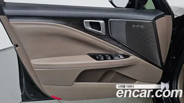 Kia K8 2022 — Şəkil 22/37