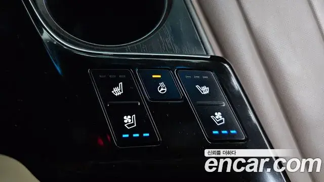 Kia K8 2022 — Şəkil 33/37