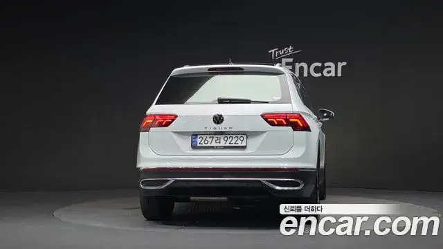 Volkswagen Tiguan 2023 — ფოტო 26/37