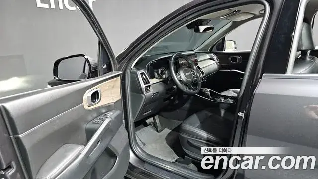 Kia Sorento 2023 — Фото 10/20