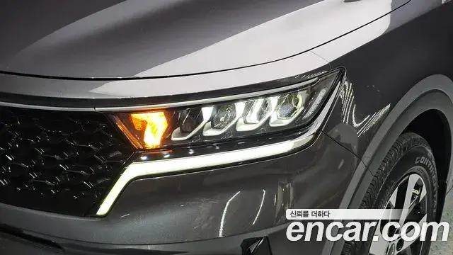 Kia Sorento 2023 — Şəkil 21/31