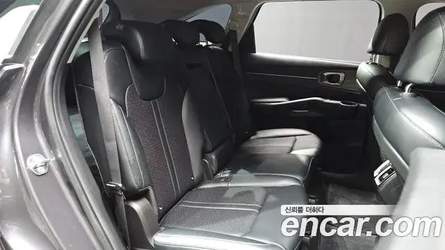 Kia Sorento 2023 — Şəkil 10/31