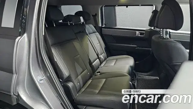 Hyundai Santa Fe 2024 — Photo 8/20