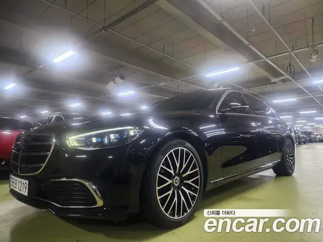 Mercedes-Benz S-Class 2023 — Фото 1/20