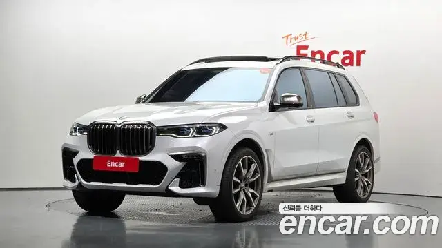 BMW X7 2019 — ფოტო 13/20