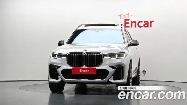 BMW X7 2019 — ფოტო 8/20