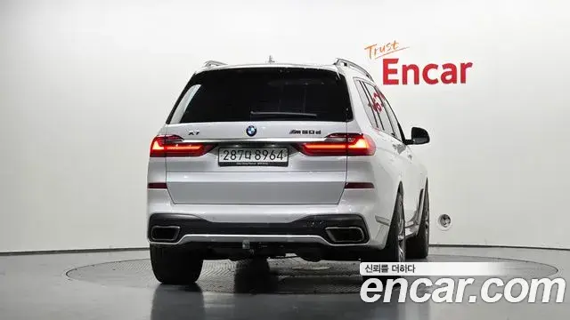 BMW X7 2019 — ფოტო 16/20