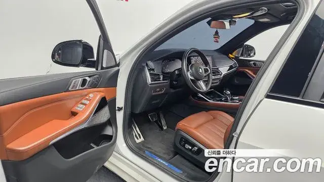 BMW X7 2019 — ფოტო 7/20