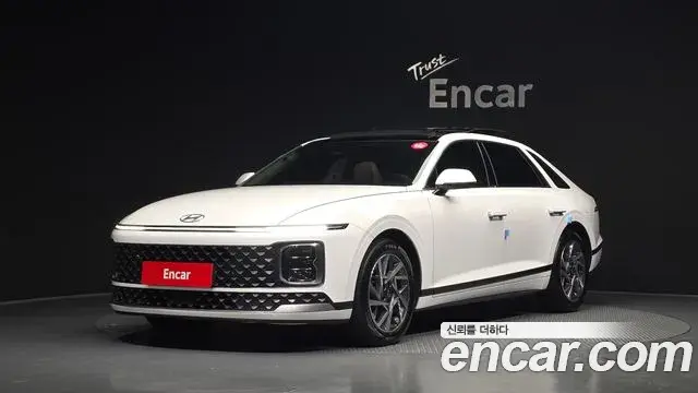 Hyundai Grandeur 2023 — Photo 1/20