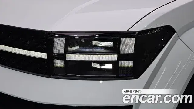 Hyundai Santa Fe 2024 — Şəkil 26/34
