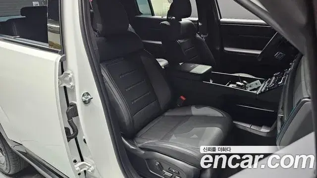 Hyundai Santa Fe 2024 — Şəkil 17/34