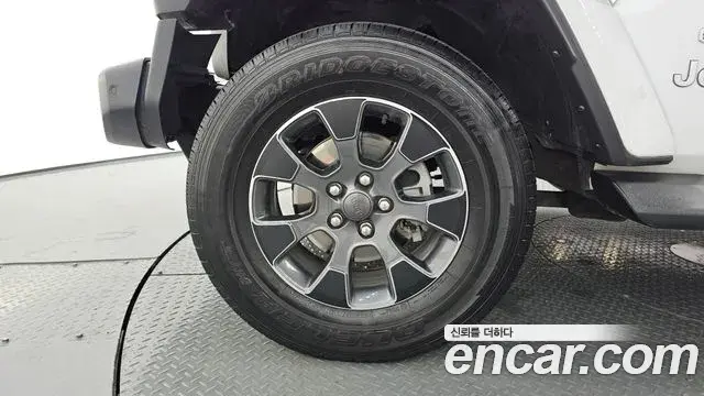 Jeep Wrangler 2021 — Photo 20/20