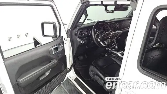 Jeep Wrangler 2021 — Photo 2/20