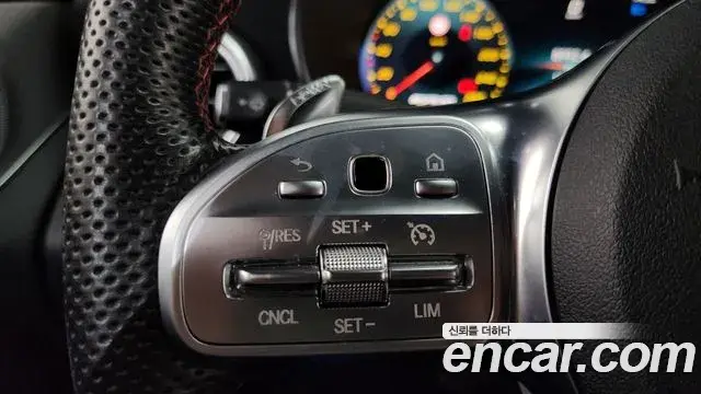 Mercedes-Benz C-Class 2019 — Şəkil 18/20