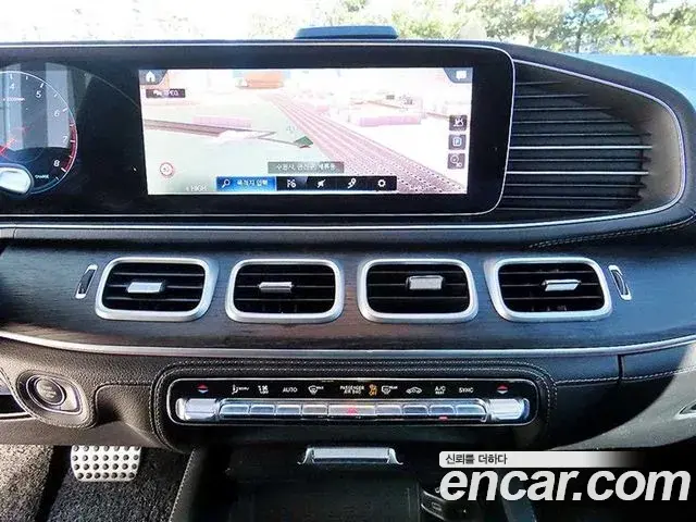 Mercedes-Benz GLS-Class 2021 — Фото 12/20