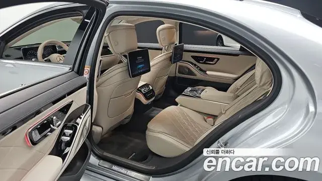 Mercedes-Benz S-Class 2024 — Photo 31/37