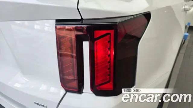 Kia Sorento 2024 — ფოტო 16/33