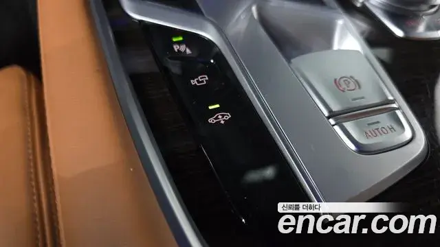 BMW 7 Series 2019 — Фото 12/20