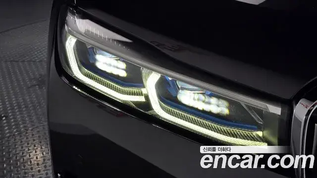 BMW 7 Series 2019 — ფოტო 25/36