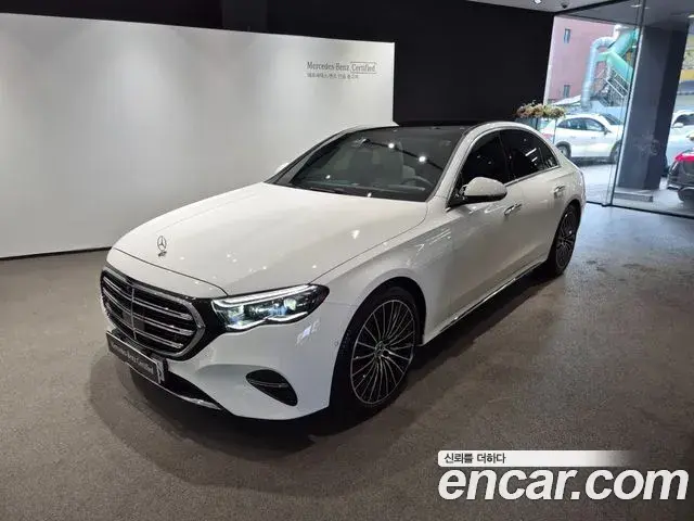 Mercedes-Benz E-Class 2026 — Photo 2/20
