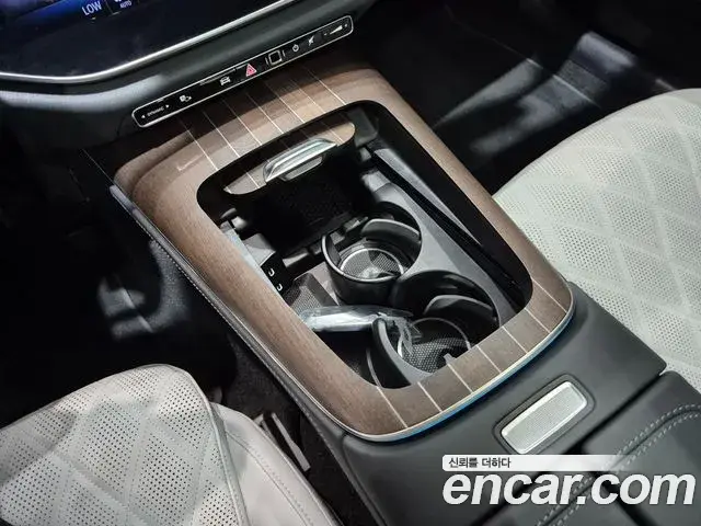 Mercedes-Benz E-Class 2026 — Photo 14/20