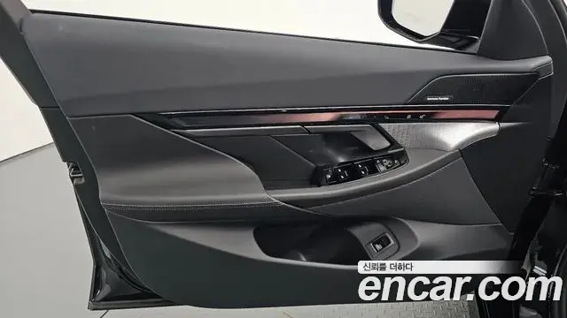 BMW 5 Series 2025 — ფოტო 2/34