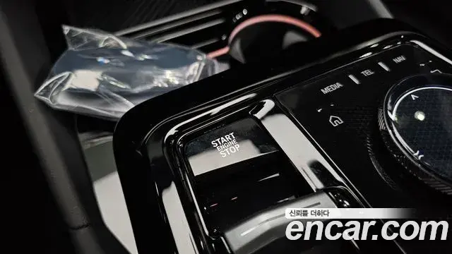 BMW 5 Series 2025 — ფოტო 17/34