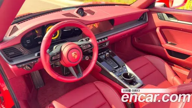 Porsche 911 2023 — Photo 13/20