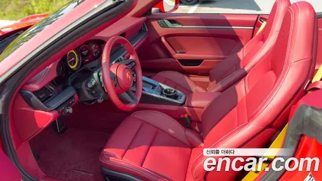 Porsche 911 2023 — Photo 3/20