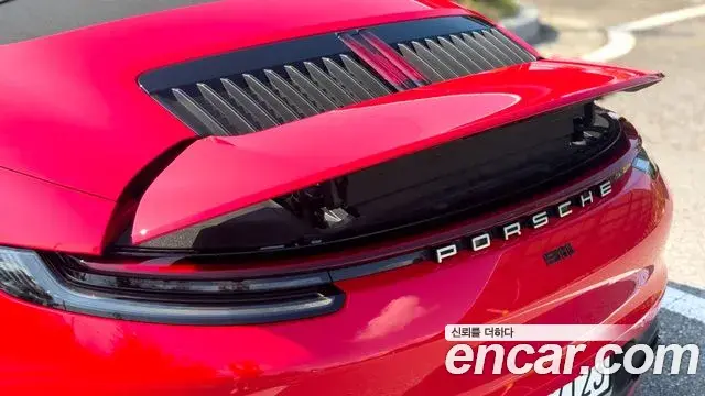 Porsche 911 2023 — Photo 17/20