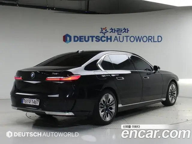 BMW 7 Series 2023 — Photo 14/20