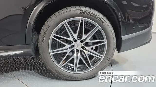 Mercedes-Benz GLC-Class 2025 — Photo 7/37