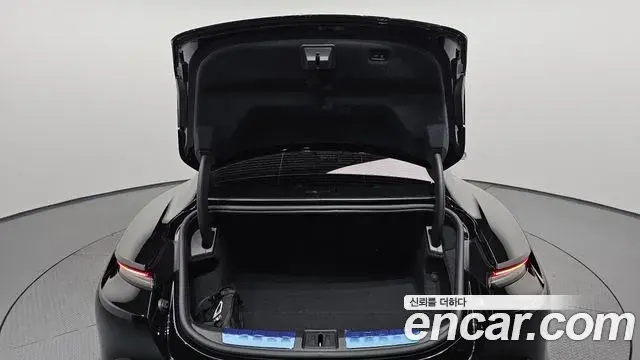 Porsche Taycan 2025 — ფოტო 3/31