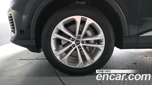 Audi Q7 2024 — ფოტო 16/20