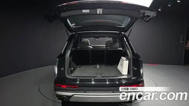 Audi Q7 2024 — ფოტო 20/20