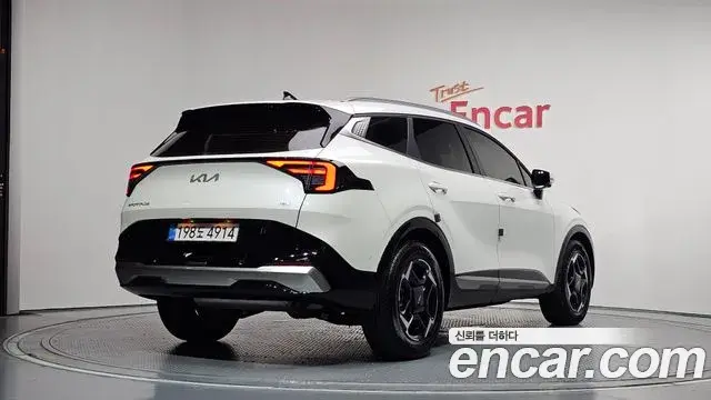 Kia Sportage 2025 — Фото 2/20