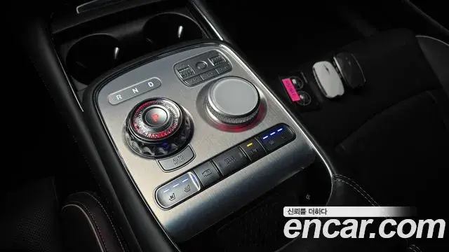 Genesis G90 2022 — ფოტო 6/31