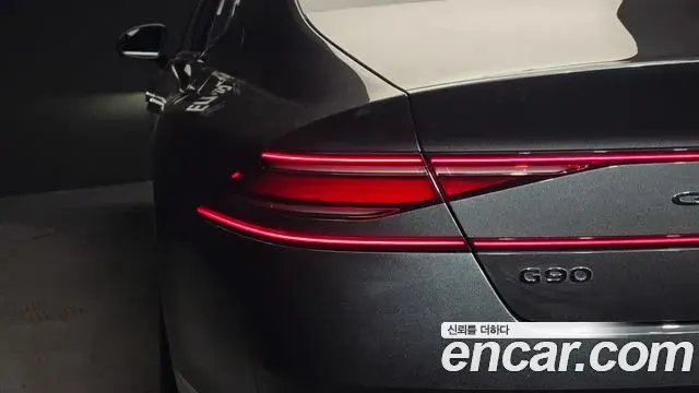Genesis G90 2022 — ფოტო 5/31