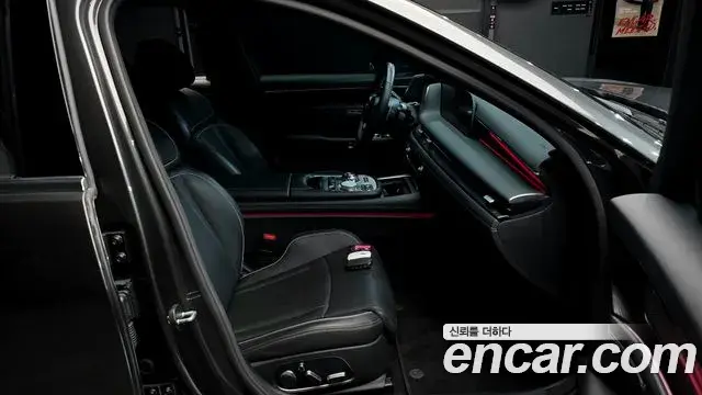 Genesis G90 2022 — ფოტო 18/31