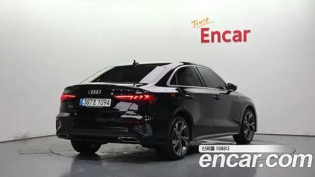 Audi A3 2023 — Фото 1/20