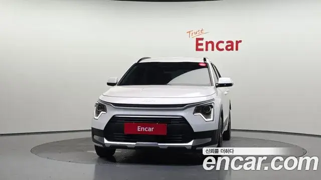 Kia Niro 2025 — Фото 2/20