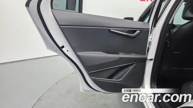 Kia Niro 2025 — Şəkil 15/38