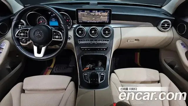 Mercedes-Benz C-Class 2019 — Şəkil 11/33