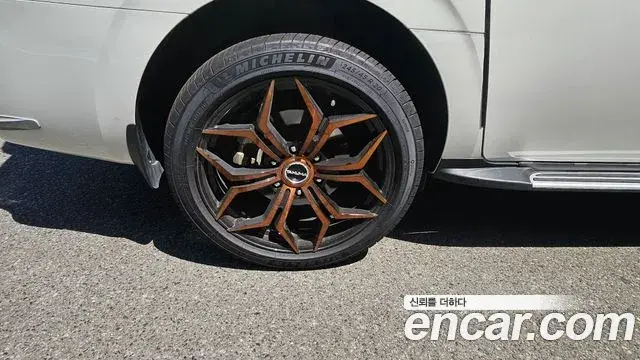 Hyundai Staria 2021 — Фото 4/20